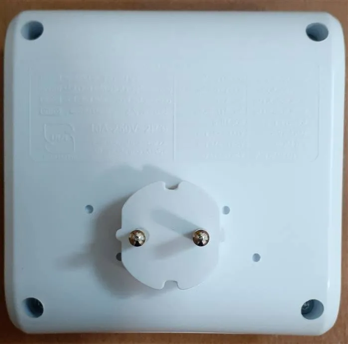 محافظ ولتاژ امگا مدل P2100